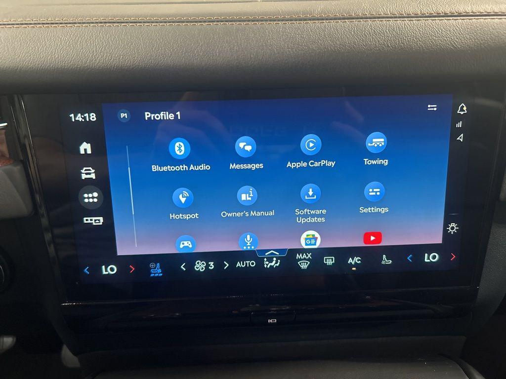 new 2025 Lincoln Navigator car, priced at $123,035