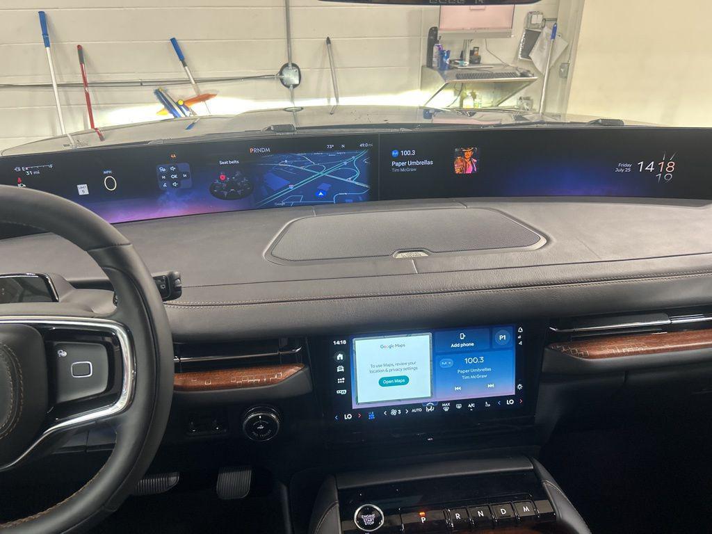 new 2025 Lincoln Navigator car, priced at $123,035