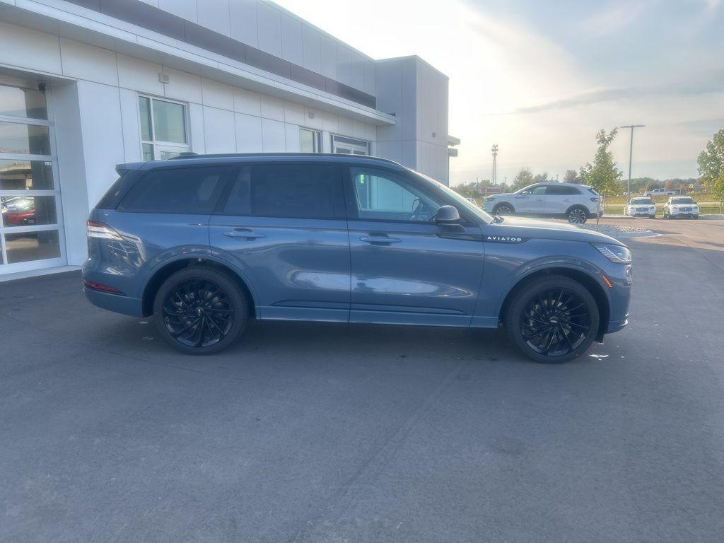 new 2025 Lincoln Aviator car, priced at $79,495