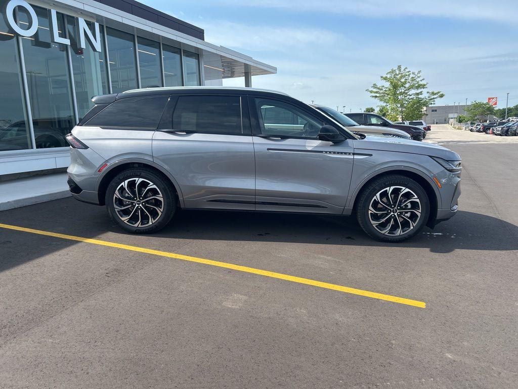 new 2025 Lincoln Nautilus car, priced at $69,895
