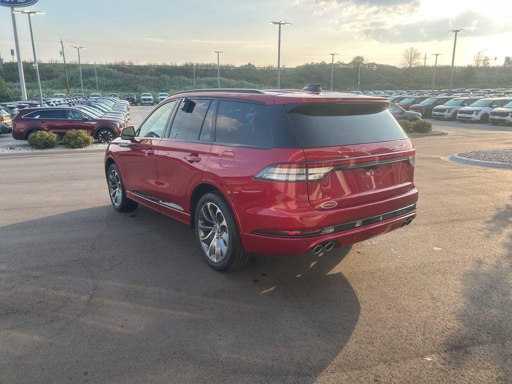 new 2025 Lincoln Aviator car, priced at $70,275