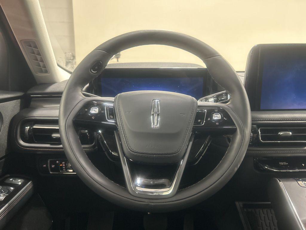 new 2025 Lincoln Aviator car, priced at $70,275