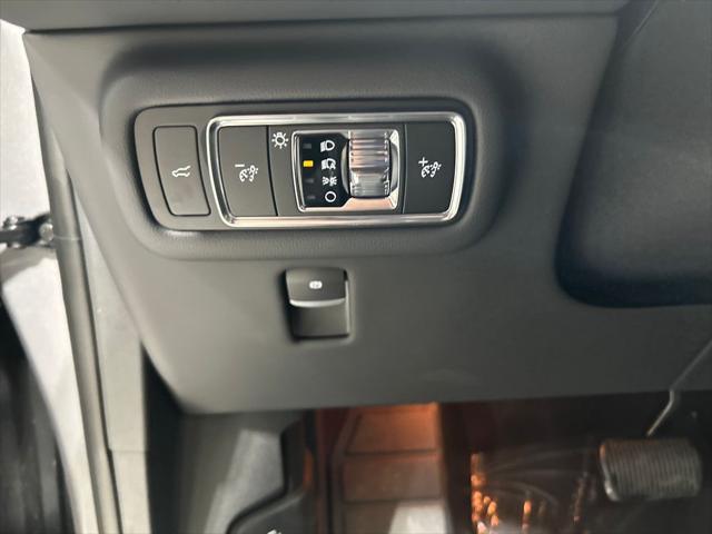 new 2025 Lincoln Nautilus car, priced at $65,717