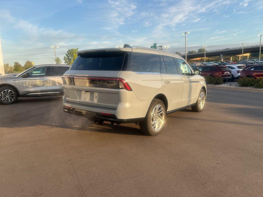 new 2025 Lincoln Navigator car, priced at $101,940