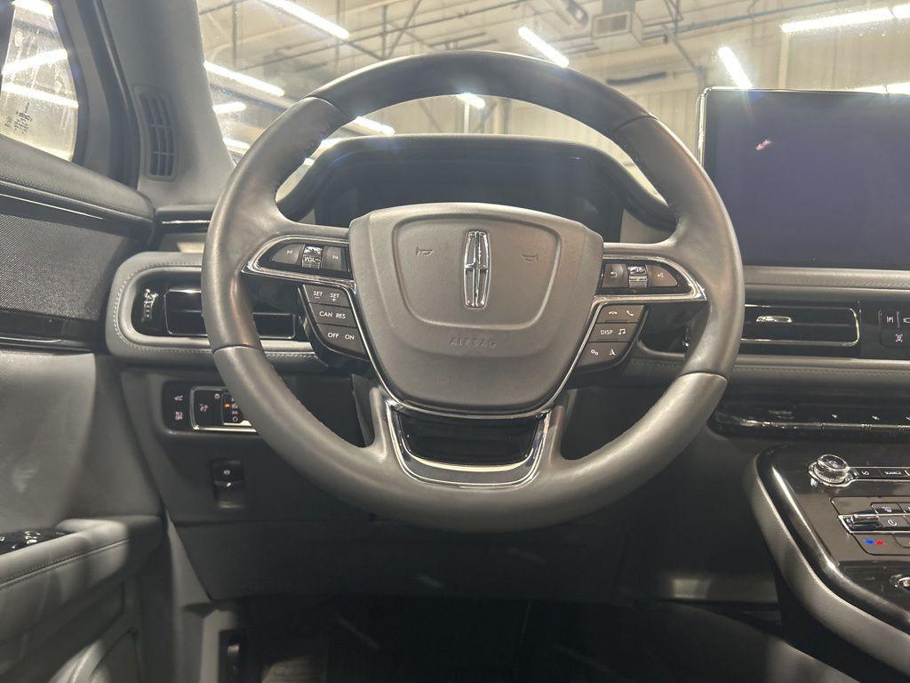 used 2022 Lincoln Nautilus car, priced at $33,299