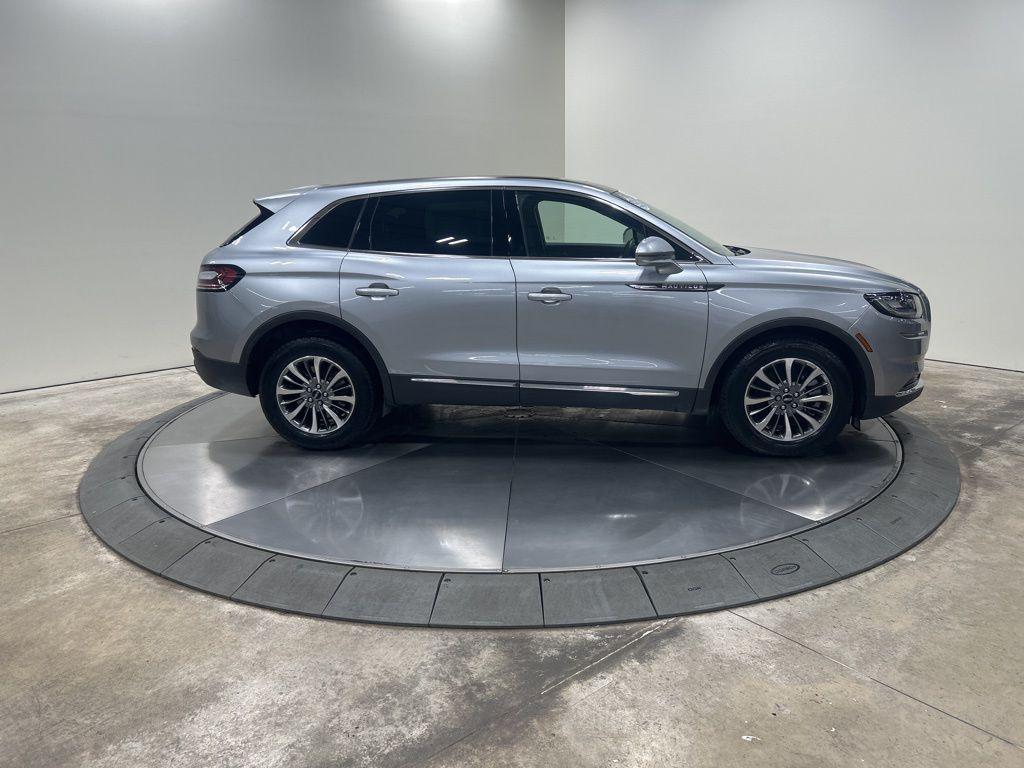 used 2022 Lincoln Nautilus car, priced at $33,299