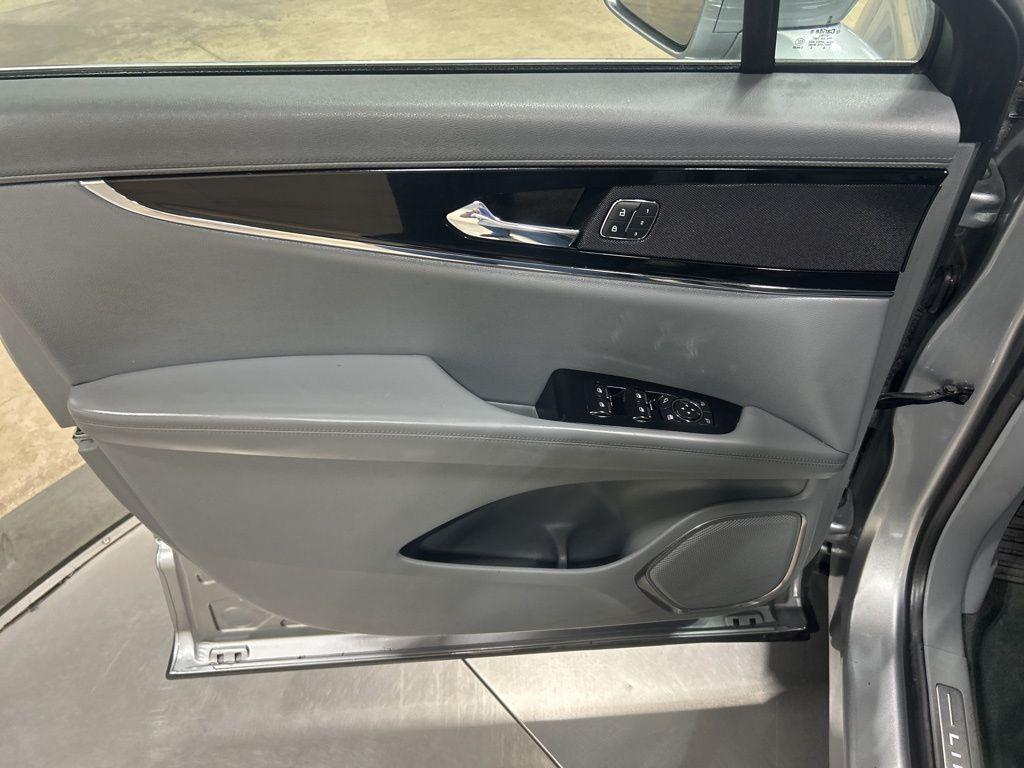 used 2022 Lincoln Nautilus car, priced at $33,299