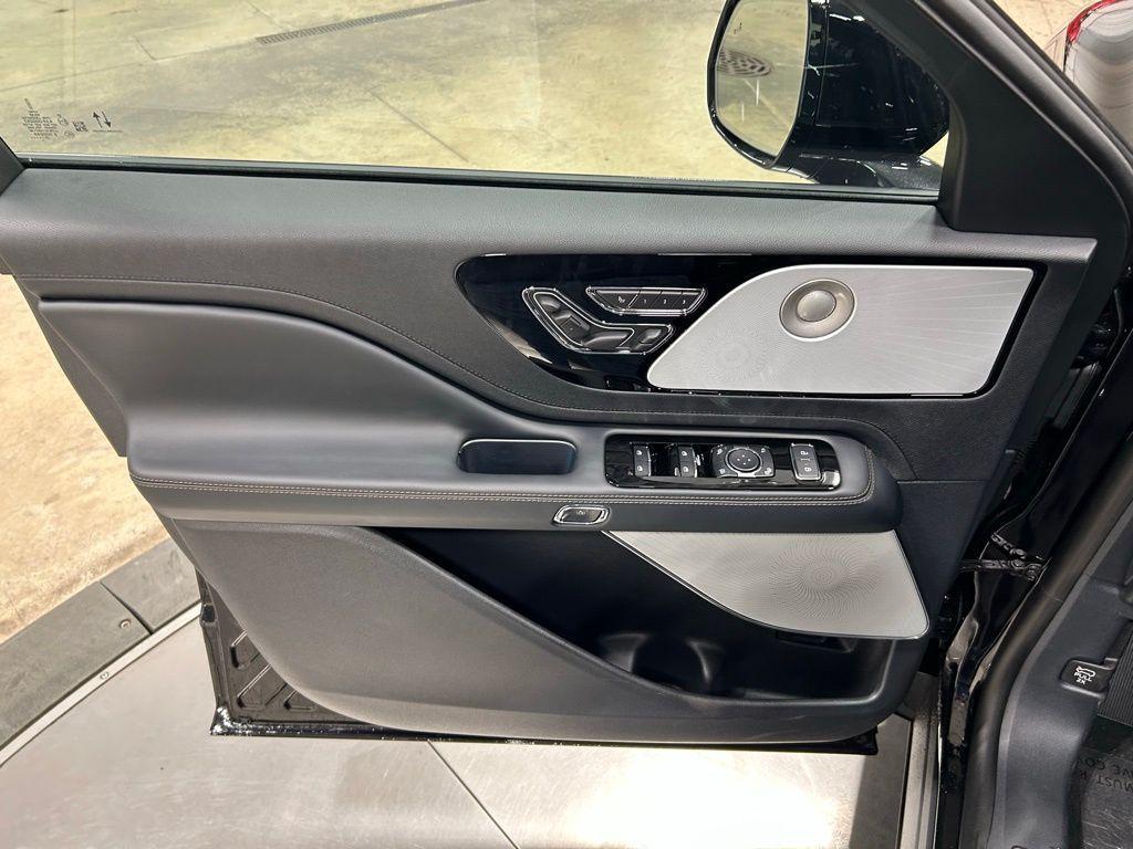 new 2026 Lincoln Aviator car, priced at $82,320