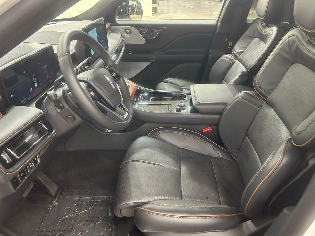 new 2025 Lincoln Aviator car, priced at $92,020