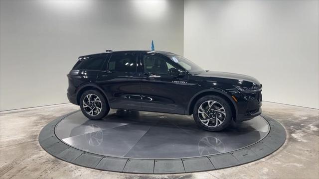new 2025 Lincoln Nautilus car, priced at $56,636