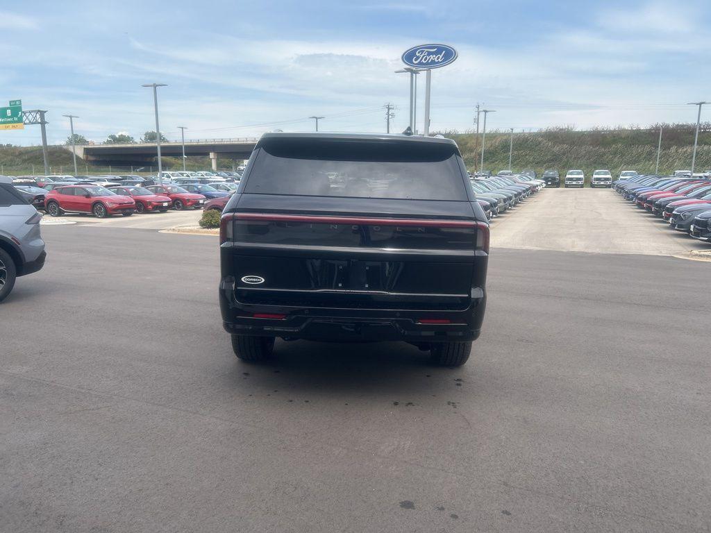 new 2025 Lincoln Navigator car, priced at $101,190