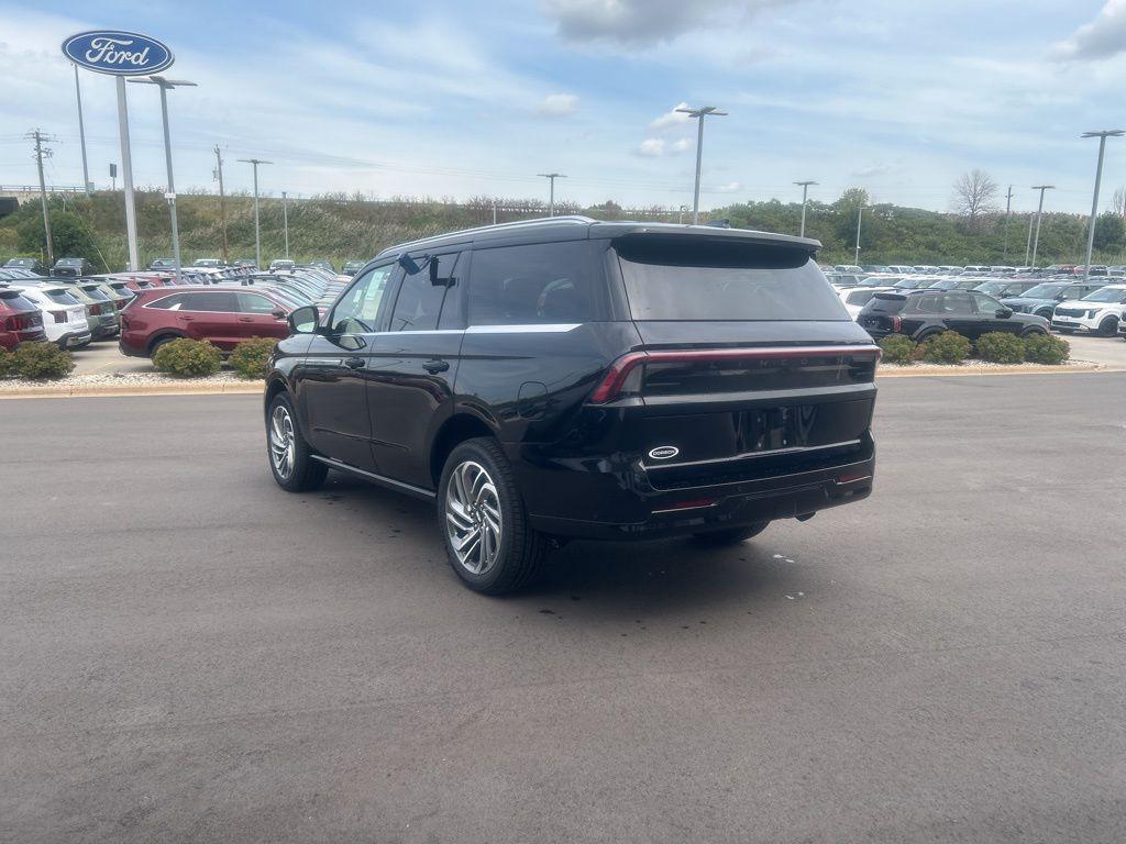 new 2025 Lincoln Navigator car, priced at $101,190