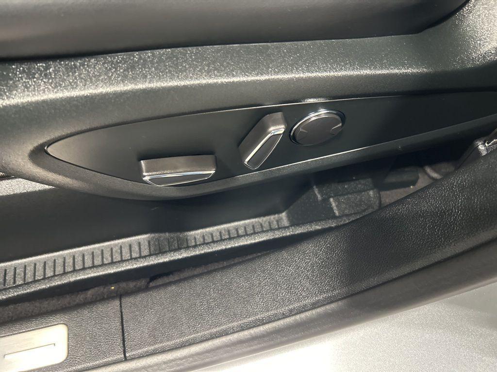 used 2022 Lincoln Nautilus car, priced at $35,485