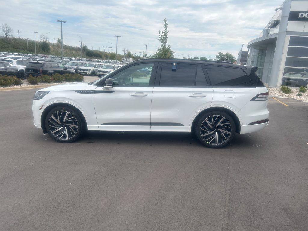 new 2025 Lincoln Aviator car, priced at $98,105