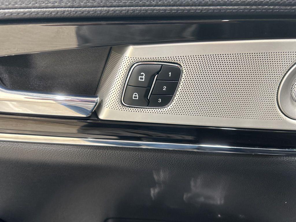 used 2021 Lincoln Nautilus car, priced at $32,815