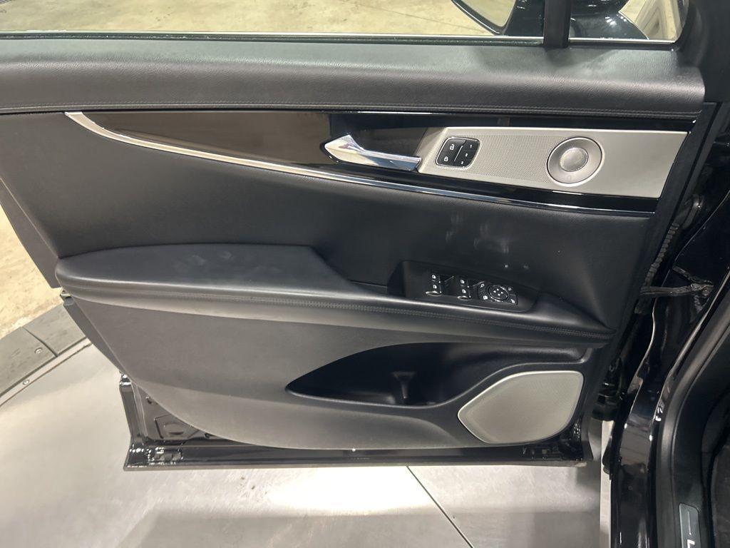 used 2021 Lincoln Nautilus car, priced at $32,815