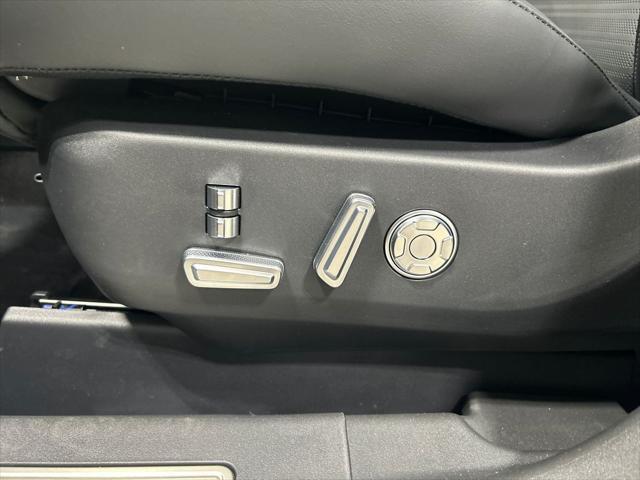 new 2025 Lincoln Nautilus car, priced at $64,320
