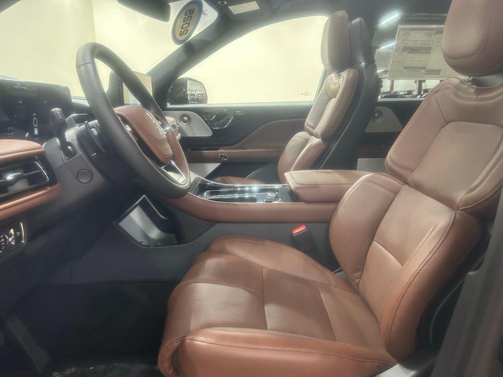 new 2025 Lincoln Aviator car, priced at $77,225