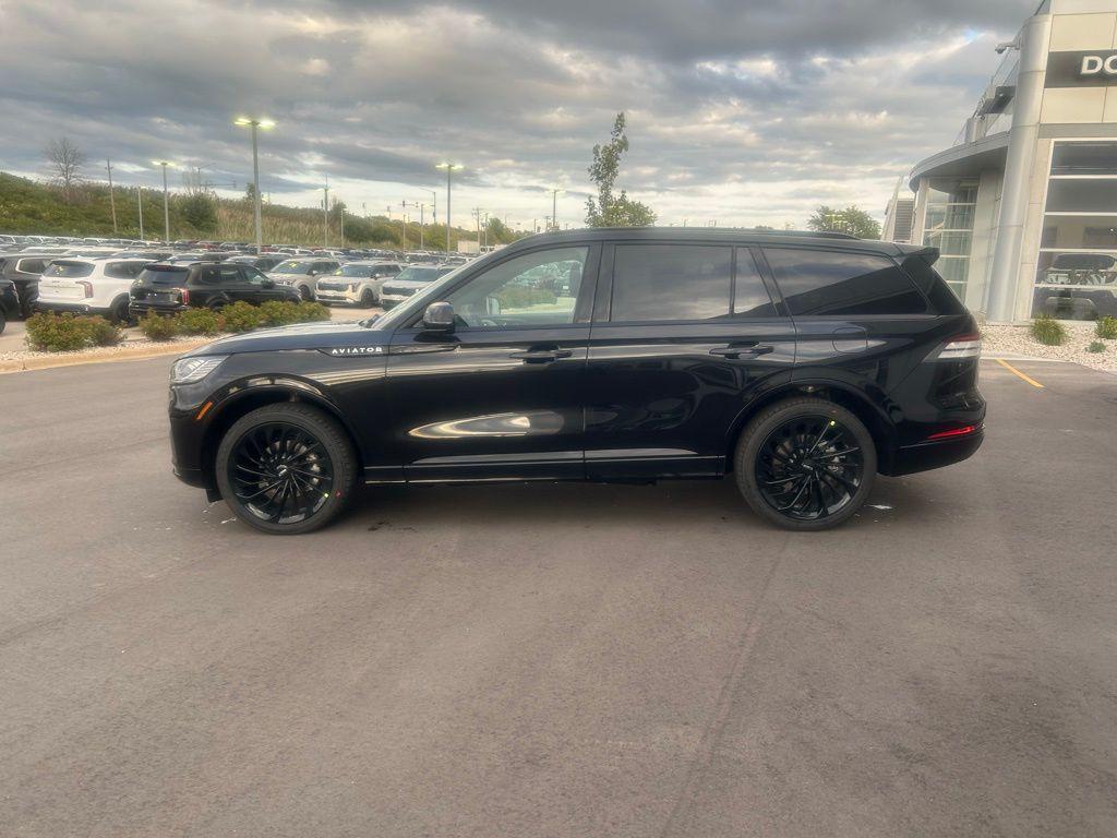 new 2025 Lincoln Aviator car, priced at $77,225