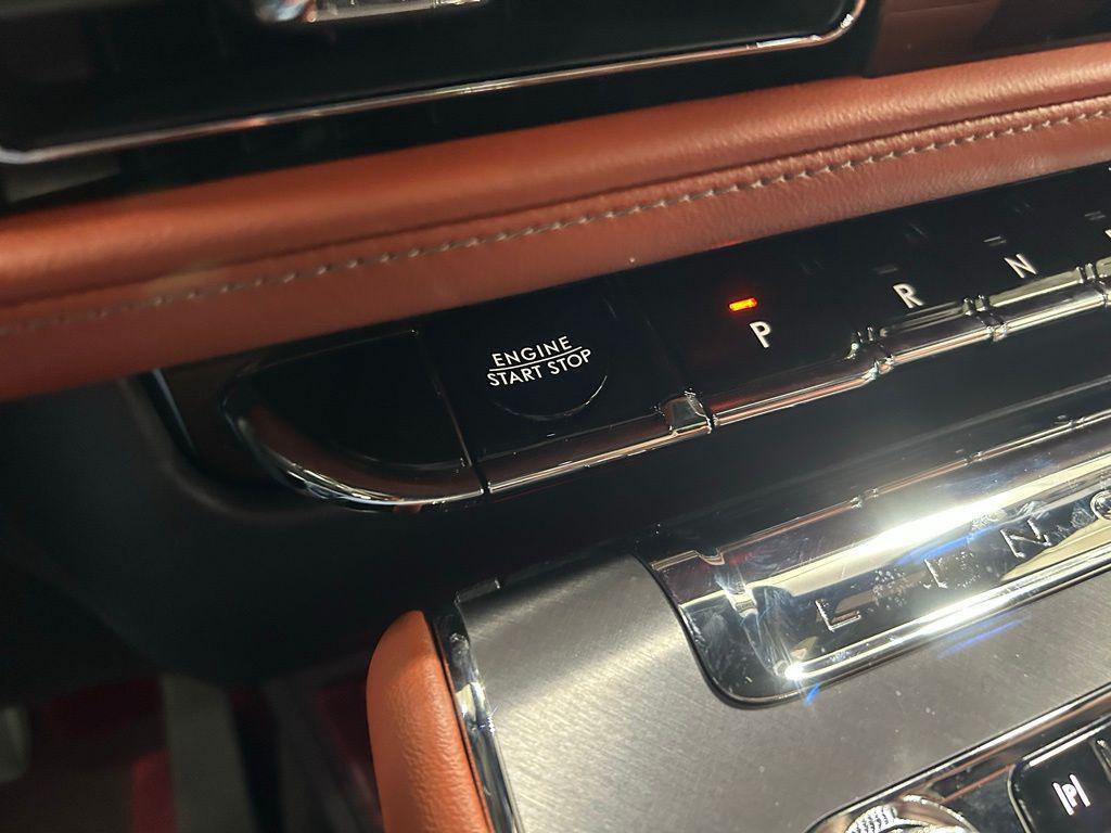 new 2025 Lincoln Aviator car, priced at $79,120