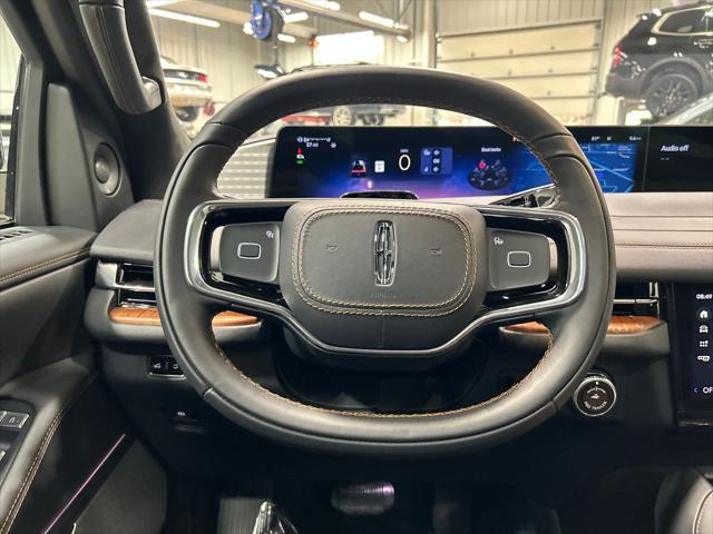 new 2025 Lincoln Navigator car, priced at $121,730