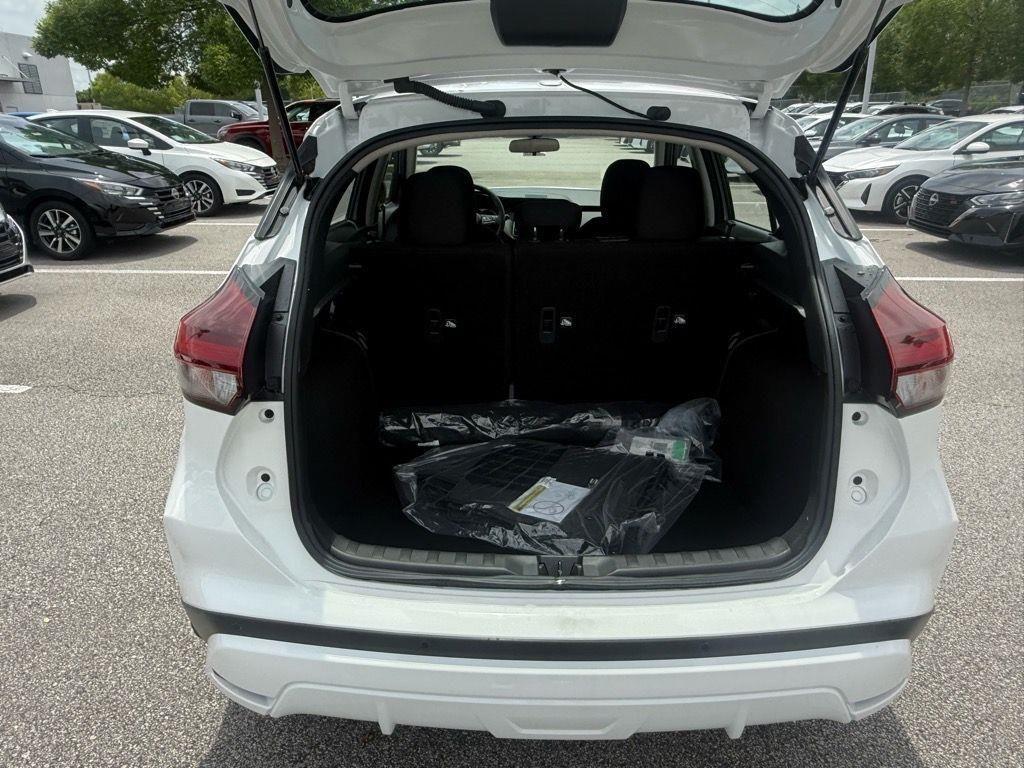 new 2025 Nissan Kicks Play car, priced at $22,910