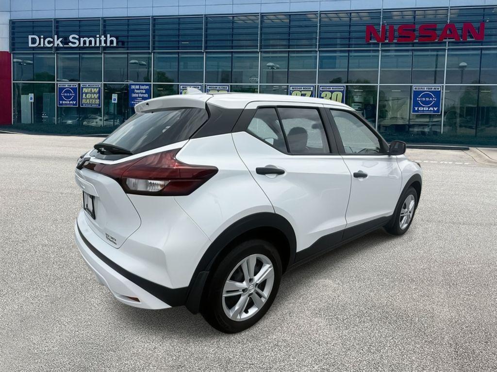 new 2025 Nissan Kicks Play car, priced at $22,910