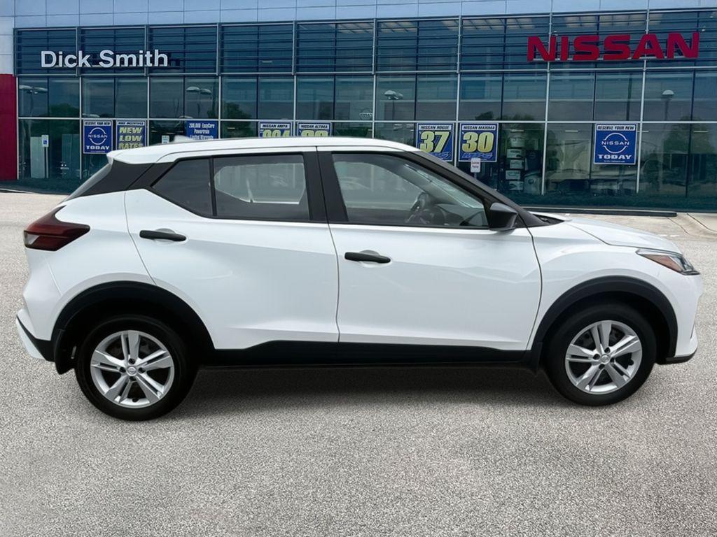 new 2025 Nissan Kicks Play car, priced at $22,910
