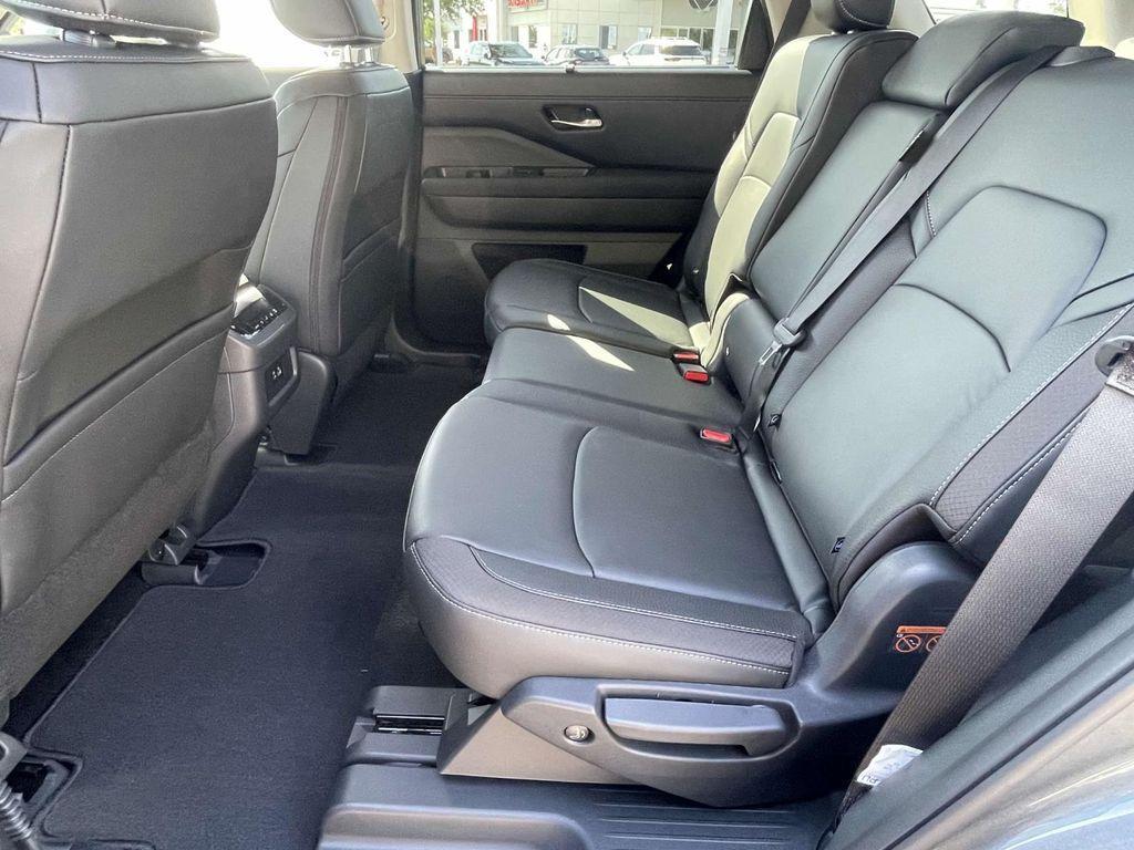 new 2025 Nissan Pathfinder car, priced at $51,950