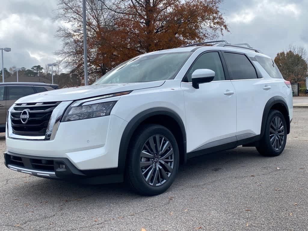 new 2025 Nissan Pathfinder car, priced at $48,280