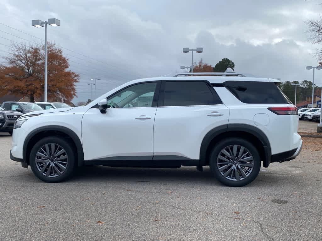 new 2025 Nissan Pathfinder car, priced at $48,280