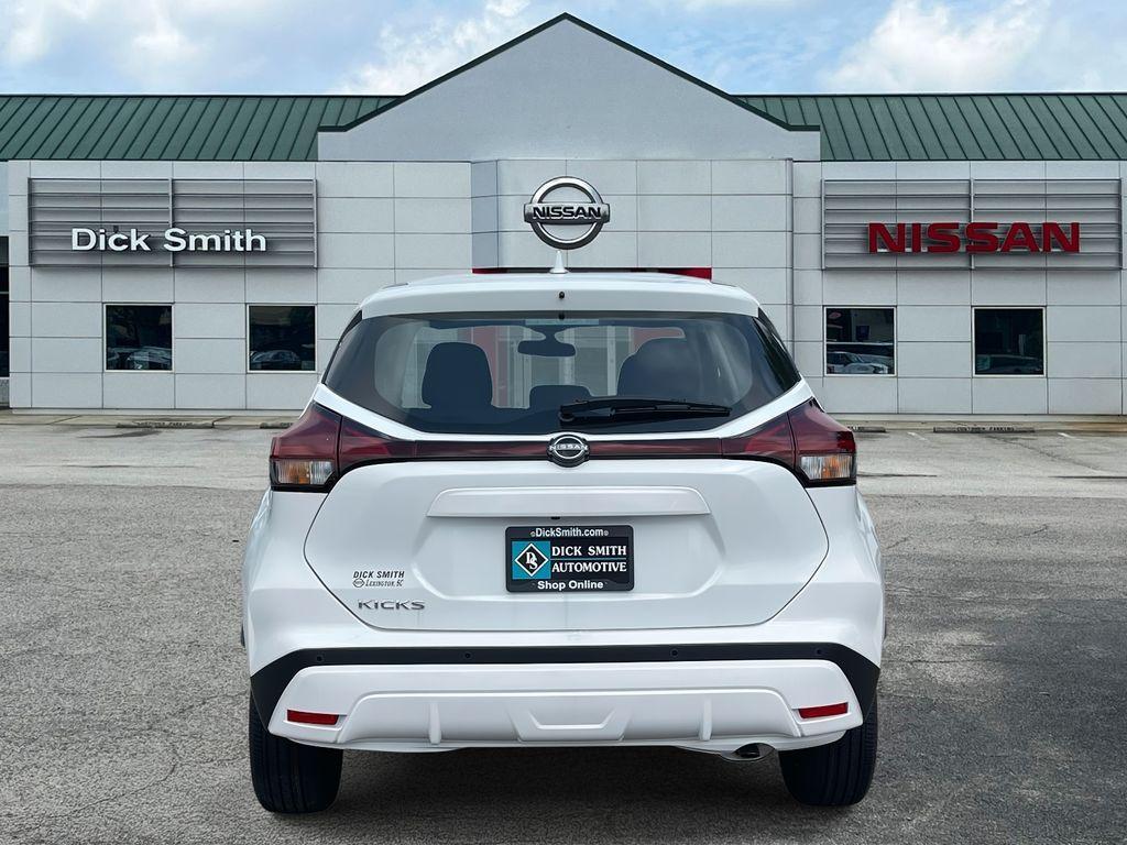 new 2025 Nissan Kicks Play car, priced at $23,165