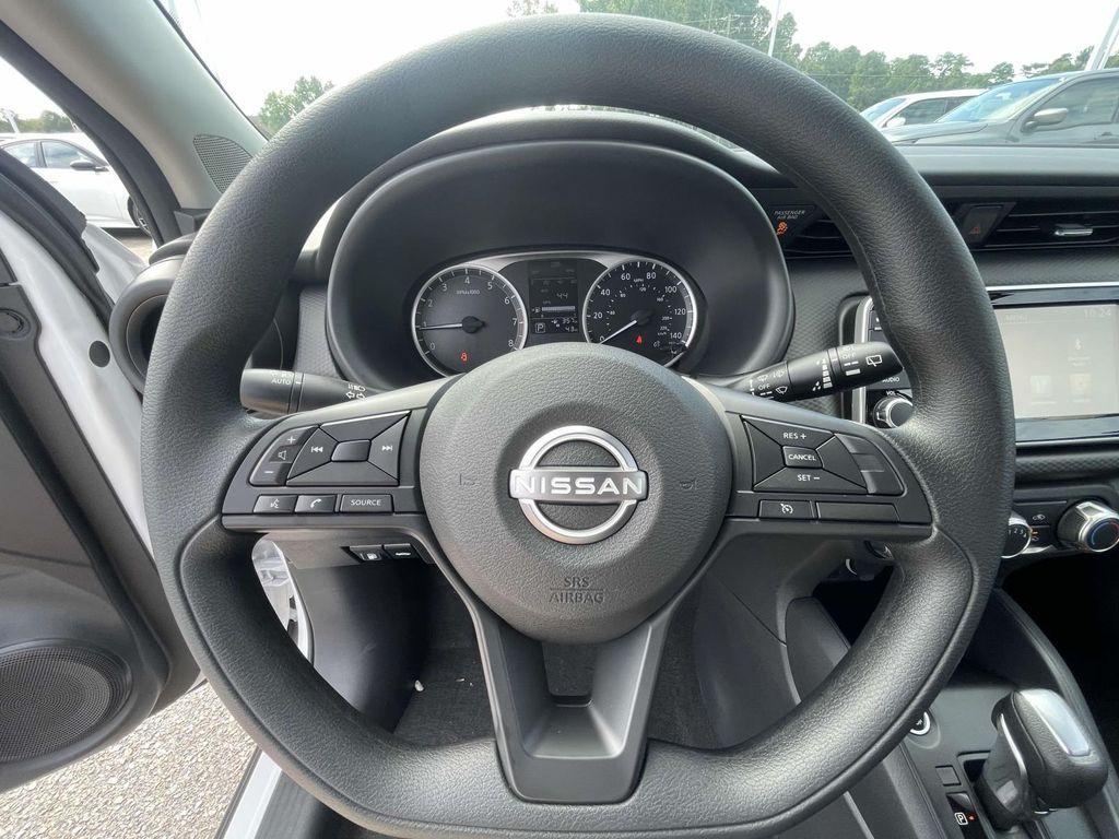 new 2025 Nissan Kicks Play car, priced at $23,165