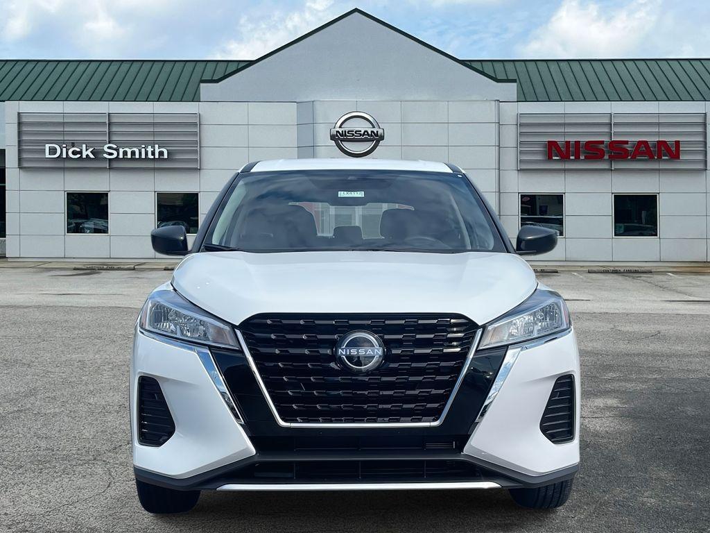 new 2025 Nissan Kicks Play car, priced at $23,165
