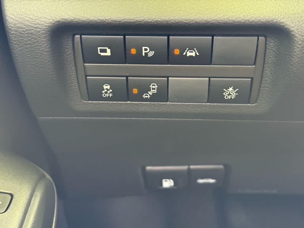 new 2025 Nissan Kicks car, priced at $23,795