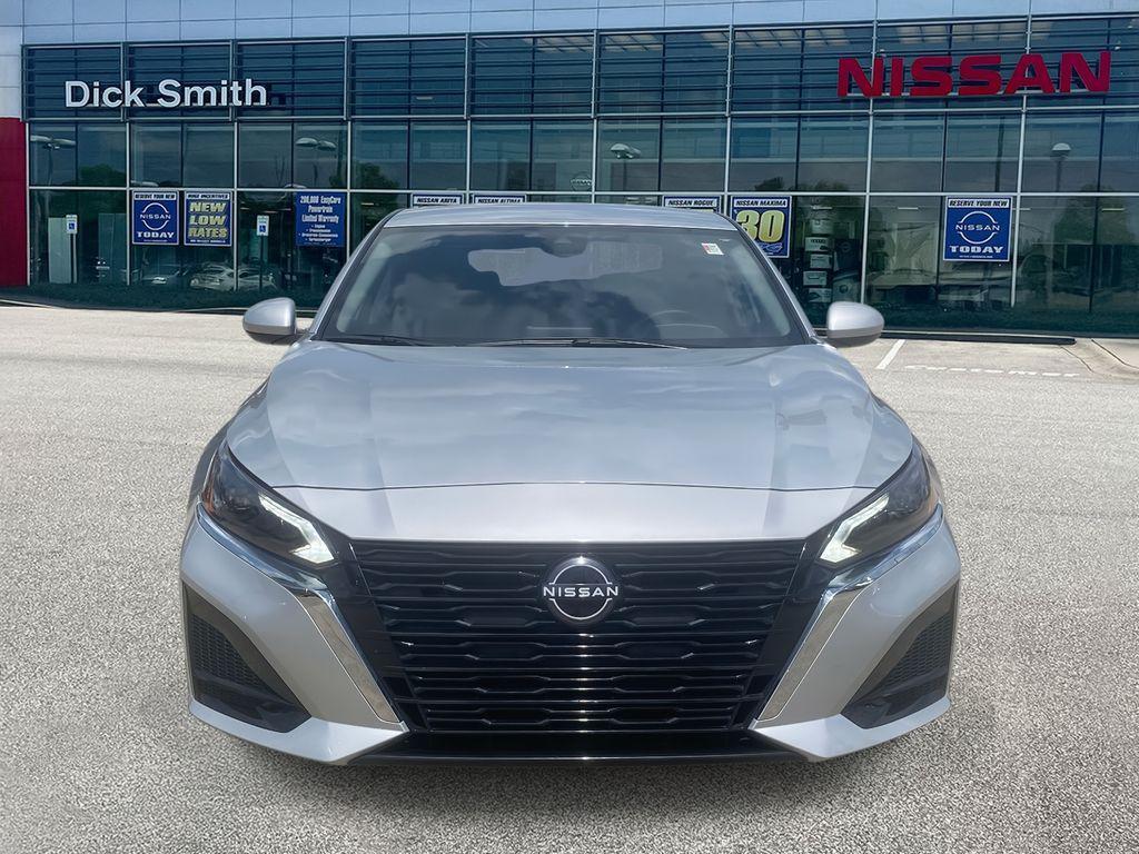 used 2023 Nissan Altima car