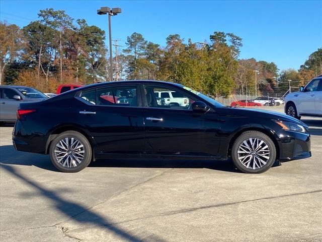 used 2023 Nissan Altima car, priced at $22,202