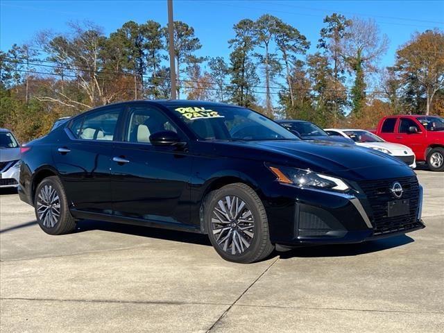 used 2023 Nissan Altima car, priced at $23,980