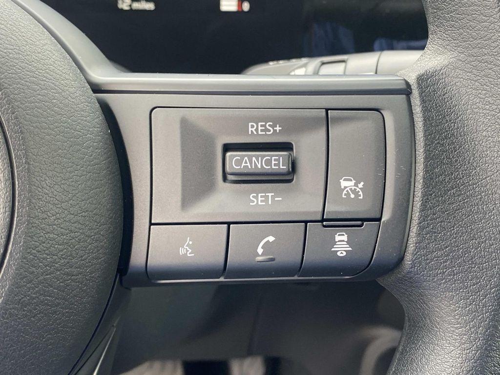 new 2025 Nissan Kicks car, priced at $23,685