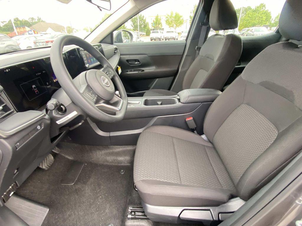 new 2025 Nissan Kicks car, priced at $23,685