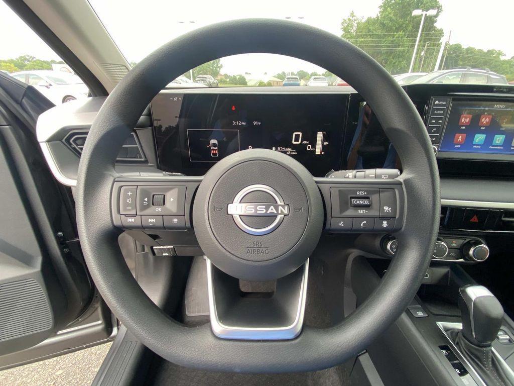 new 2025 Nissan Kicks car, priced at $23,685