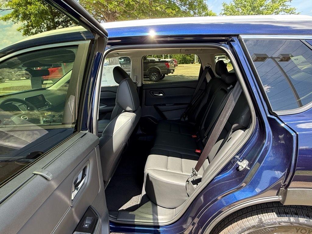 new 2025 Nissan Rogue car, priced at $35,275