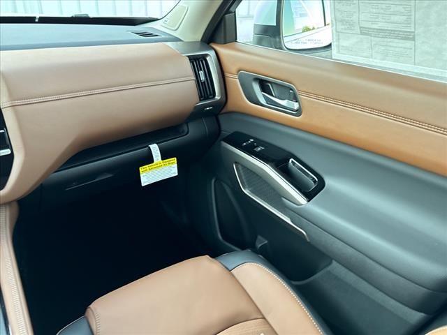 new 2025 Nissan Pathfinder car, priced at $51,800