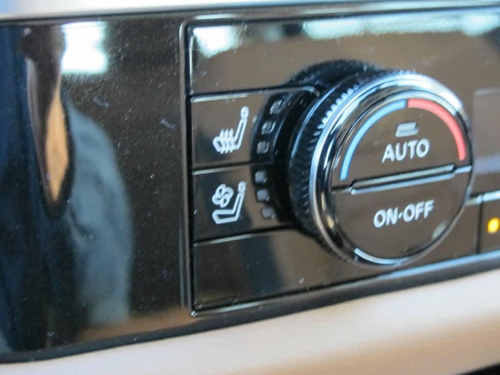 new 2025 Nissan Pathfinder car, priced at $49,944