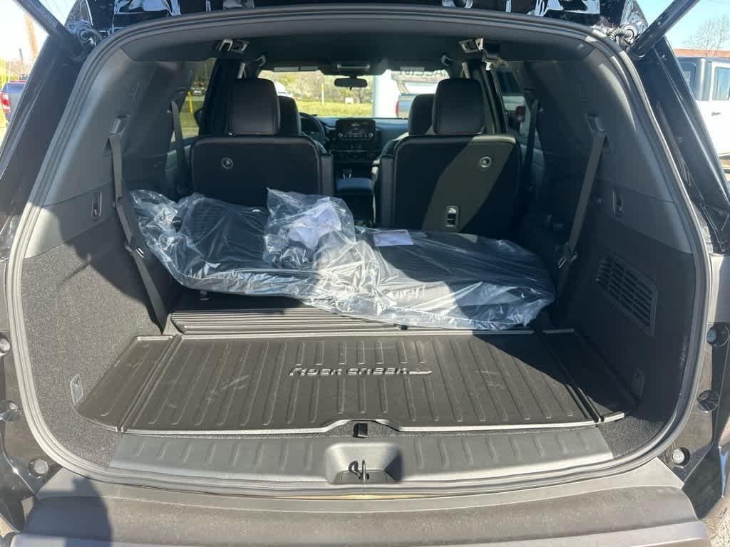 new 2025 Nissan Pathfinder car, priced at $45,760