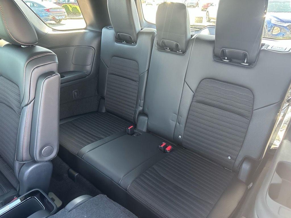 new 2025 Nissan Pathfinder car, priced at $45,760
