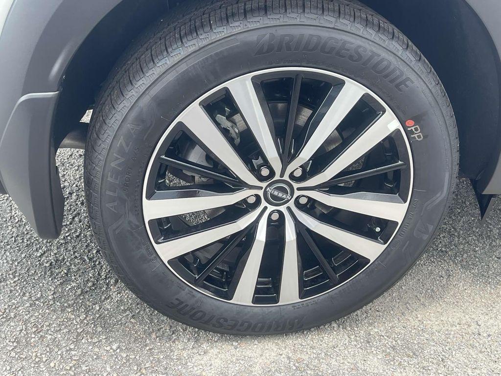 new 2025 Nissan Pathfinder car, priced at $51,960