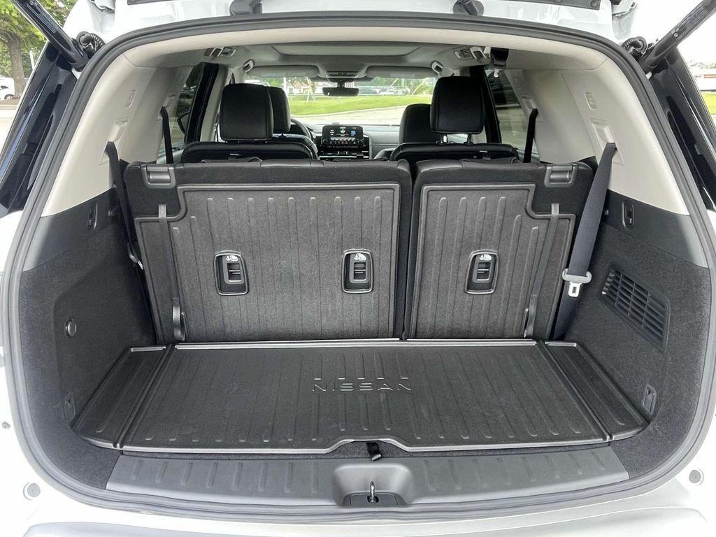 new 2025 Nissan Pathfinder car, priced at $51,960