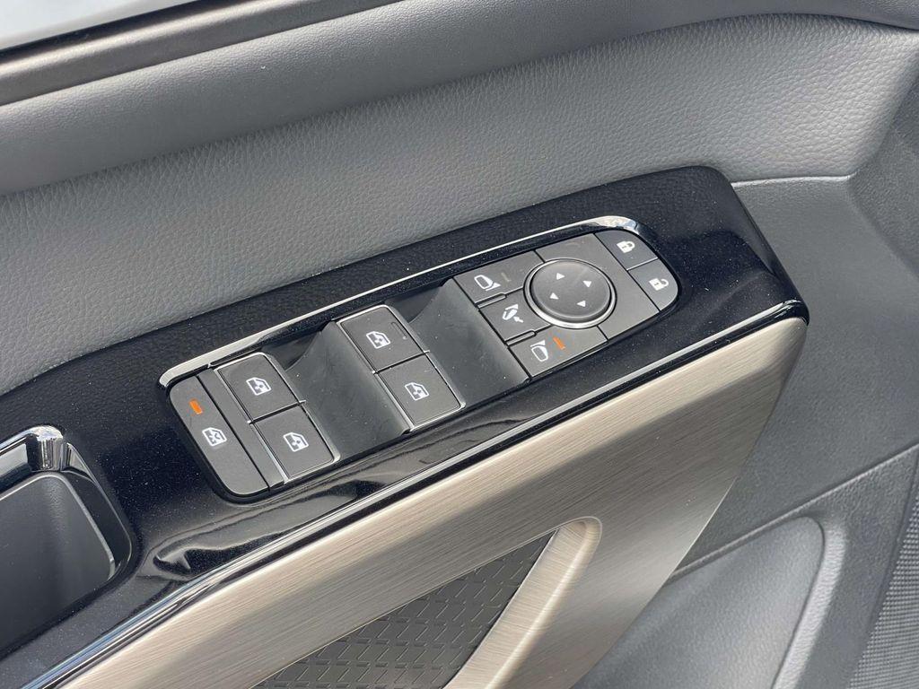 new 2025 Nissan Pathfinder car, priced at $51,960