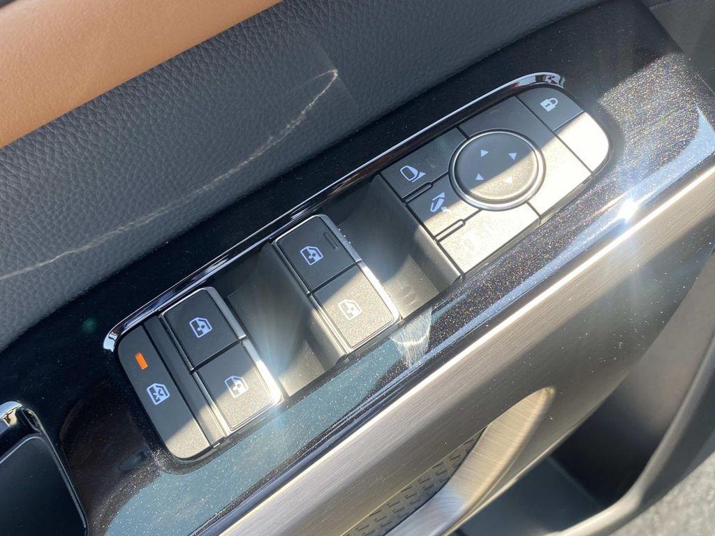 new 2025 Nissan Pathfinder car, priced at $53,936